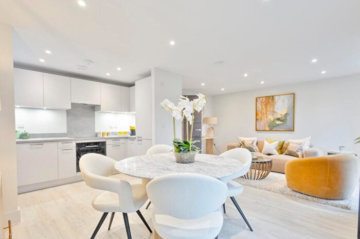 2 Bedroom Apartment For Sale In South Road, Hythe, Kent, CT21