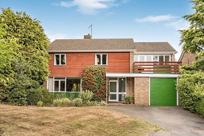 4 Bedroom Detached House For Sale In The Holdings, Hatfield, AL9