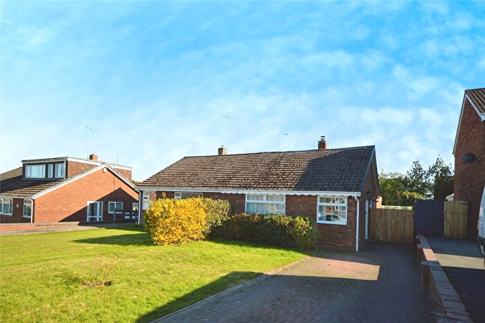 2 Bedroom Bungalow For Sale In Renshaw Drive, Newhall, Swadlincote, Derbyshire, DE11