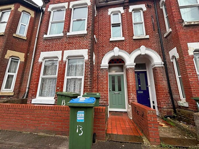 5 Bedroom Terraced House To Rent In Shakespeare Avenue, Southampton, SO17