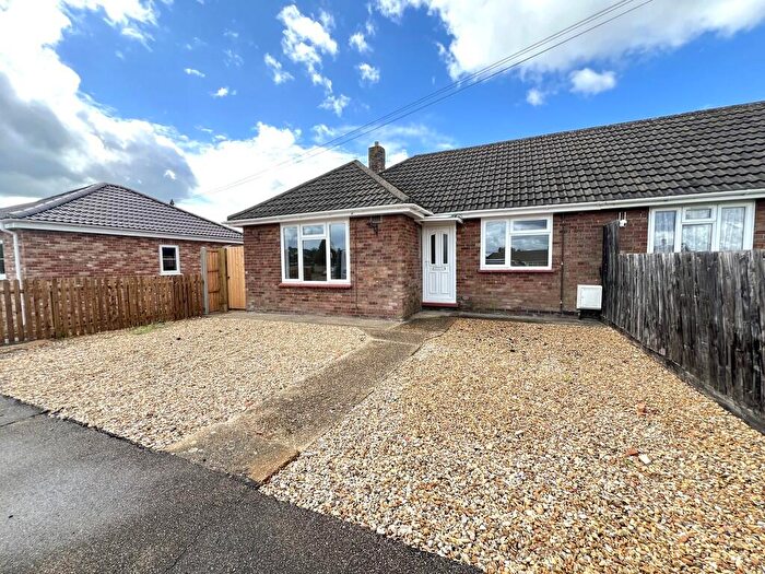 2 Bedroom Semi-Detached Bungalow To Rent In Queensway, Chatteris, Cambs., PE16