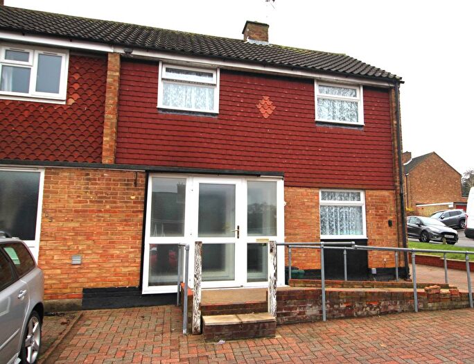 3 Bedroom End Of Terrace House To Rent In Abbotsweld, Harlow, CM18
