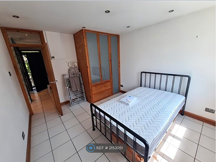 1 Bedroom Flat To Rent In Burns House, London, N16