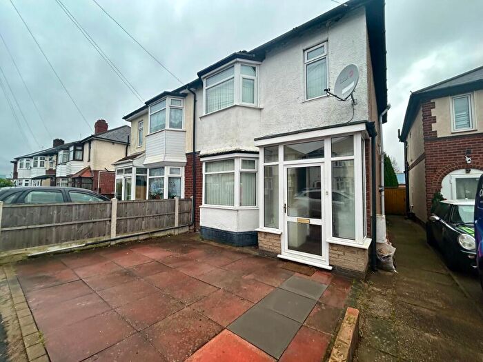 3 Bedroom House To Rent In Atlas Grove, West Bromwich, B70