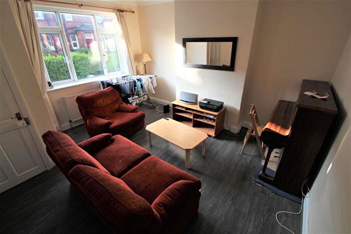 4 Bedroom Terraced House To Rent In Mayville Place, Hyde Park, Leeds, LS6
