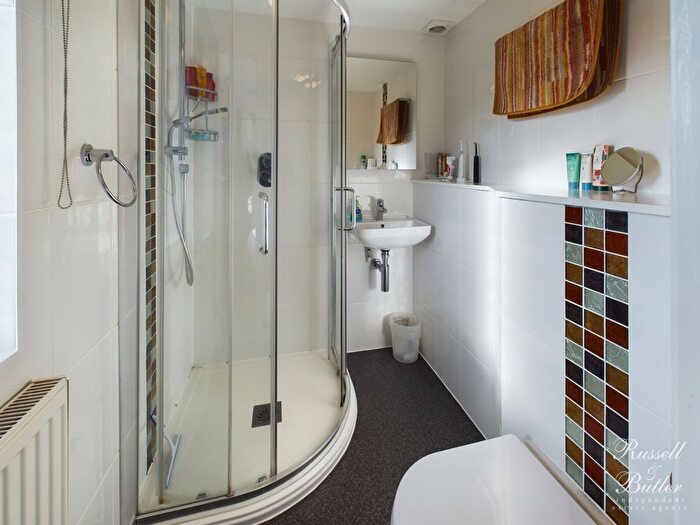 4 Bedroom Detached House For Sale In Sycamore Close, Buckingham, MK18