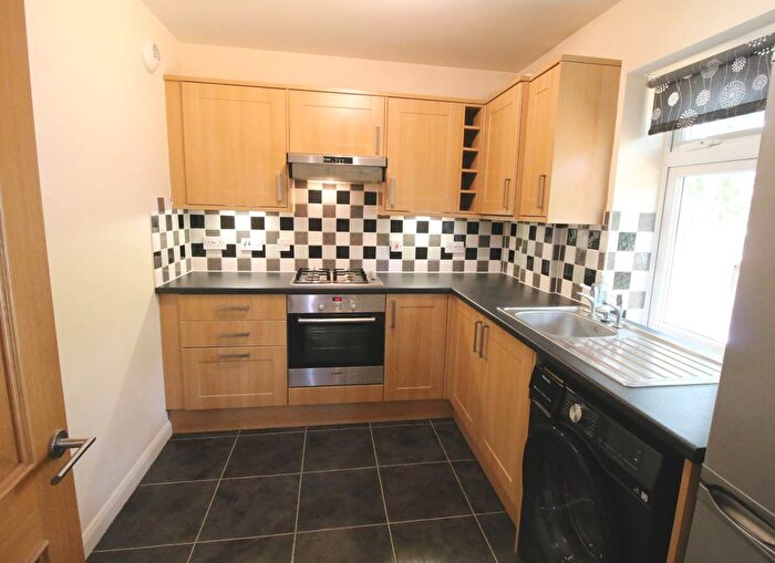 2 Bedroom Flat To Rent In Saxon House, Stirlings Road, Wantage, OX12
