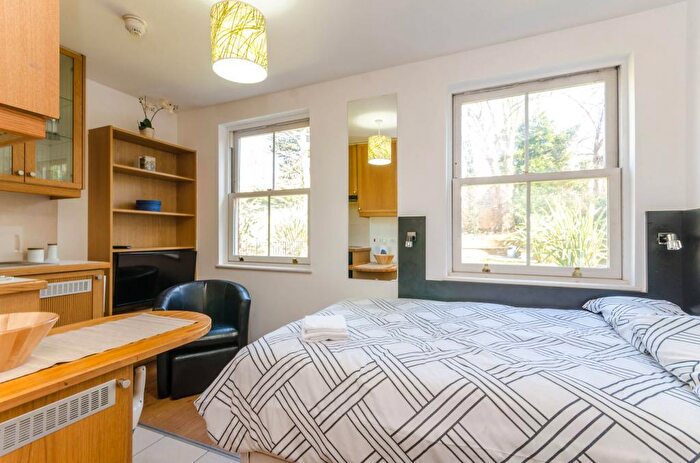 Studio To Rent In Finchley Road, London, NW3