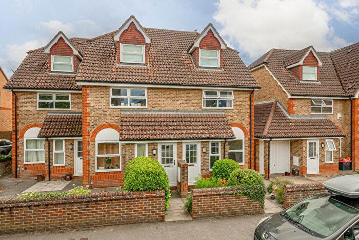 2 Bedroom Duplex For Sale In School Lane, Eaton Bray, Dunstable, LU6