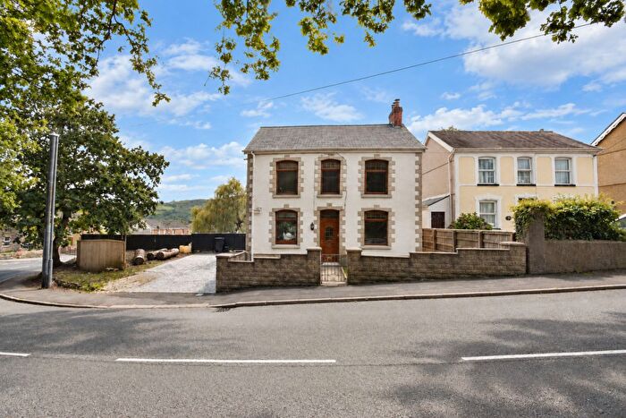 4 Bedroom Detached House For Sale In Cwmphil Road, Lower Cwmtwrch, Swansea, SA9