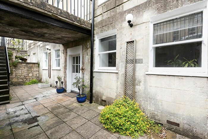 1 Bedroom Apartment To Rent In Henrietta Street, Bath, BA2