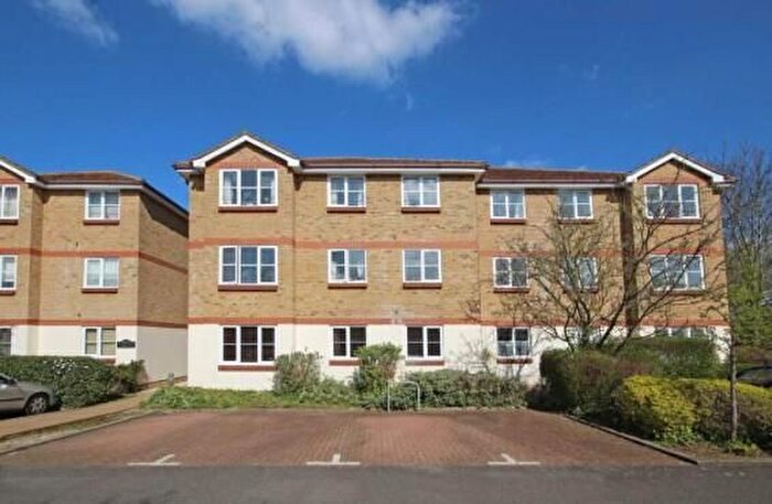 2 Bedroom Flat To Rent In Draymans Way, Isleworth, TW7