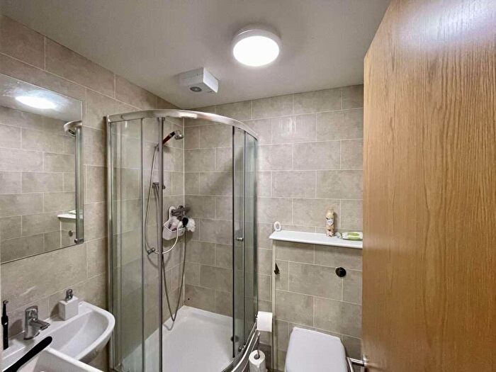 1 Bedroom Flat To Rent In Flat, Refuge Assurance House, Church Street, S1