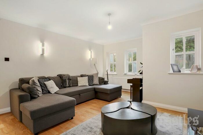2 Bedroom Flat To Rent In Maybury Mews, Highgate, N6