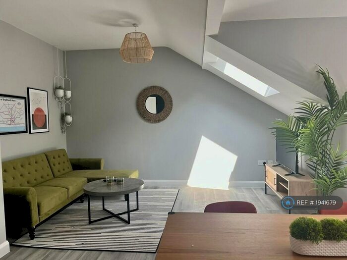 2 Bedroom Flat To Rent In Woodland View West, Brighton, BN1