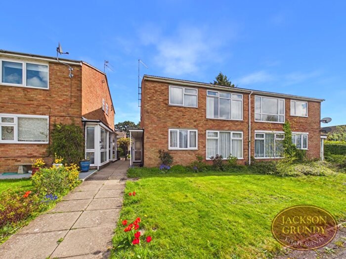 2 Bedroom Maisonette For Sale In Conifer Rise, Westone, NN3