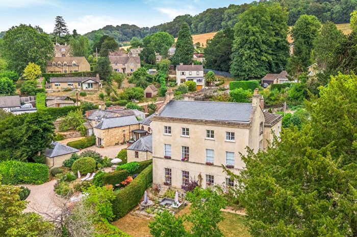 3 Bedroom Flat For Sale In Thrupp Lane, Stroud, GL5