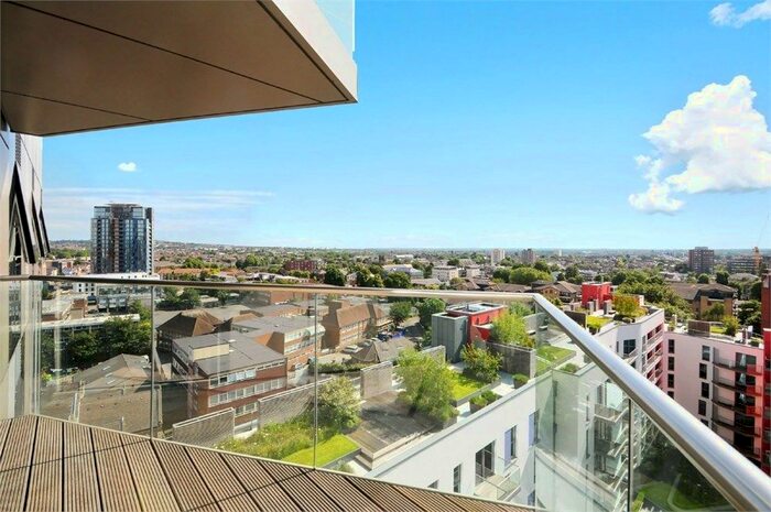 1 Bedroom Flat To Rent In Tennyson Apartments, Saffron Central Square, Croydon, CR0