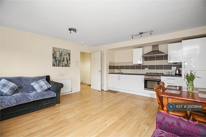 1 Bedroom Flat To Rent In Clockmill Lane, Edinburgh, EH8