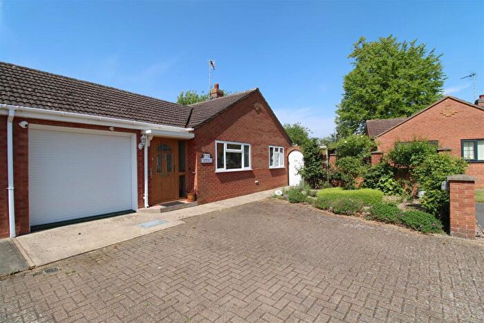 3 Bedroom Detached Bungalow For Sale In Wrights Lane, Sutton Bridge, PE12