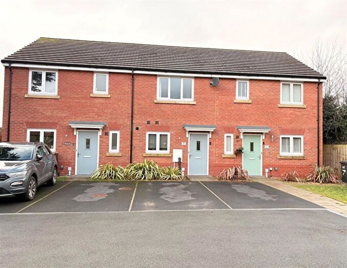 2 Bedroom Mews For Sale In Meadowmead, Leigh, WN7