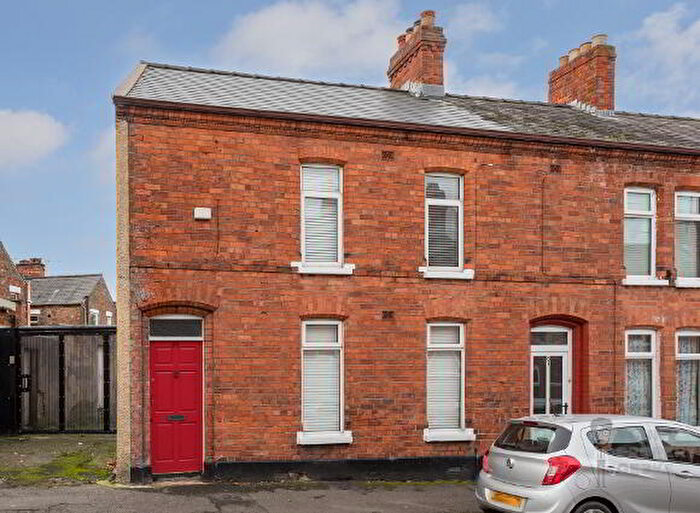3 Bedroom Mid Terraced House For Sale In London Street, Belfast, BT6