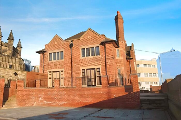 1 Bedroom Flat To Rent In King Street, Dudley, West Midlands, DY2