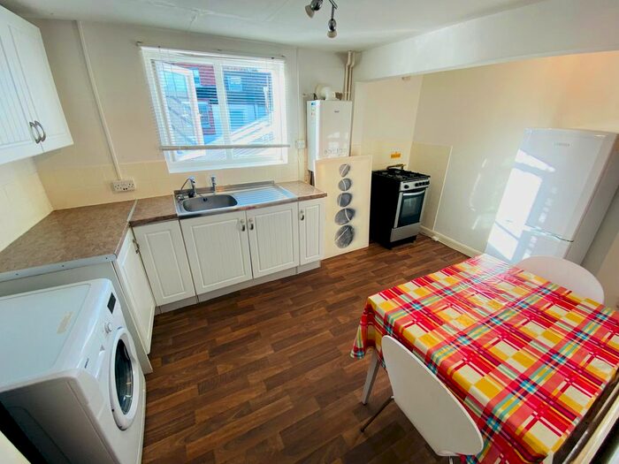 3 Bedroom Flat To Rent In Moira Street, Loughborough LE11