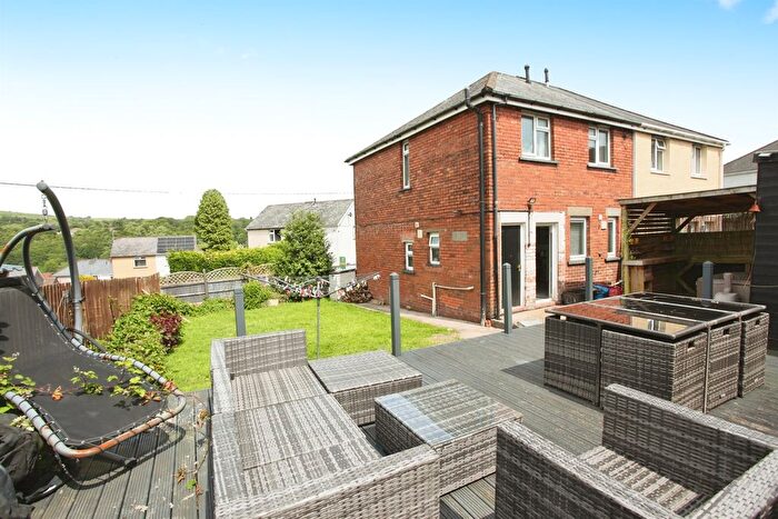 3 Bedroom Semi-detached House For Sale In King Street, Pontypool, NP4