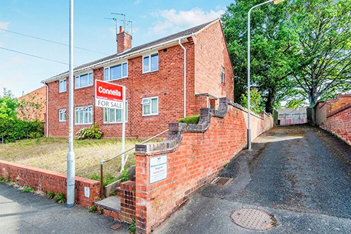1 Bedroom Flat For Sale In Westacre Crescent, Finchfield, Wolverhampton, WV3