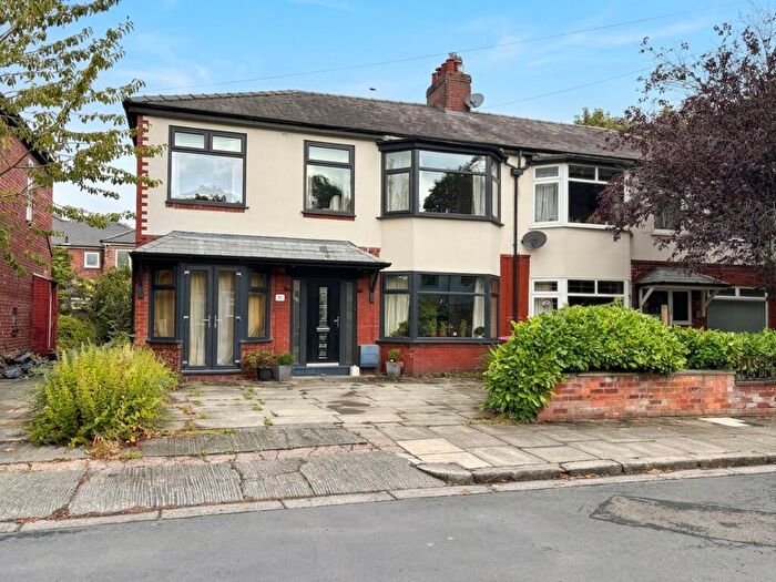 4 Bedroom Semi-Detached House For Sale In Lime Avenue, Swinton, M27