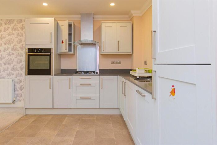 1 Bedroom Apartment For Sale In Broad Green, Wellingborough, NN8