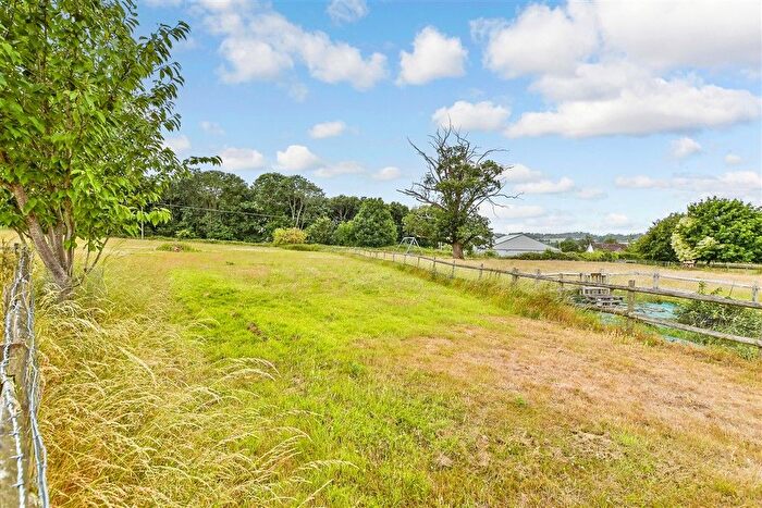 4 Bedroom Link Detached House For Sale In Station Road, Northiam, Rye, East Sussex, TN31