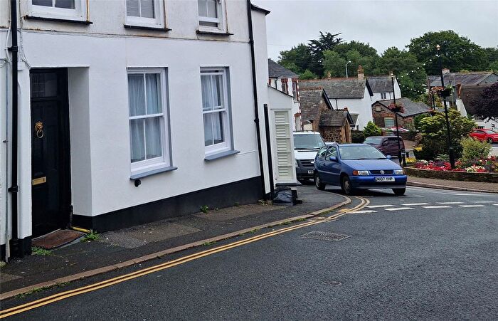 1 Bedroom Flat To Rent In Tree View, Fore Street, Stratton, Bude, EX23
