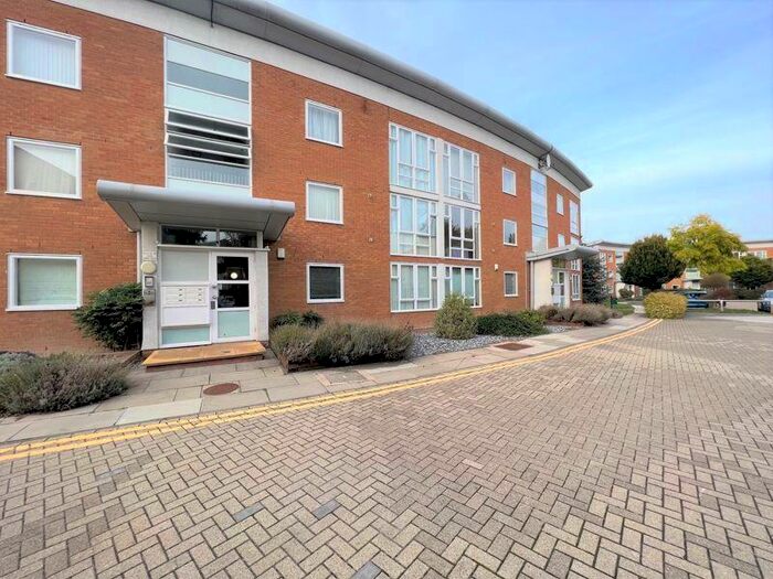 1 Bedroom Flat To Rent In Grimsby Grove, London, E16