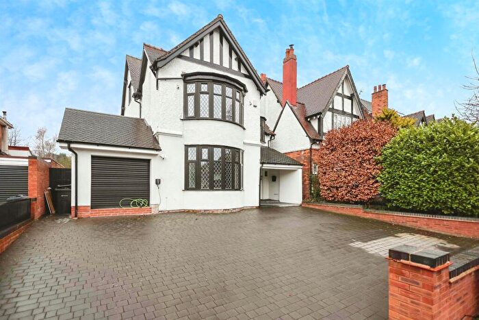5 Bedroom Detached House For Sale In Orphanage Road, Birmingham, B24