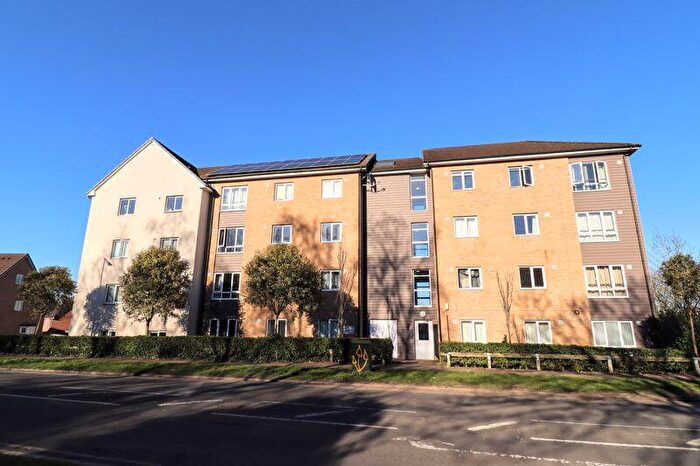 2 Bedroom Apartment For Sale In Bunkers Crescent, Bletchley, Milton Keynes, MK3