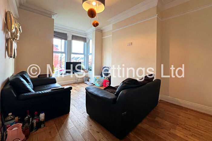 5 Bedroom Terraced House To Rent In Headingley Mount, Leeds, LS6