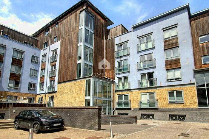 1 Bedroom Flat To Rent In Quayside Drive, Colchester, Essex, CO2