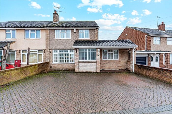 4 Bedroom Semi-Detached House For Sale In Pepper Hill, Northfleet, Gravesend, Kent, DA11