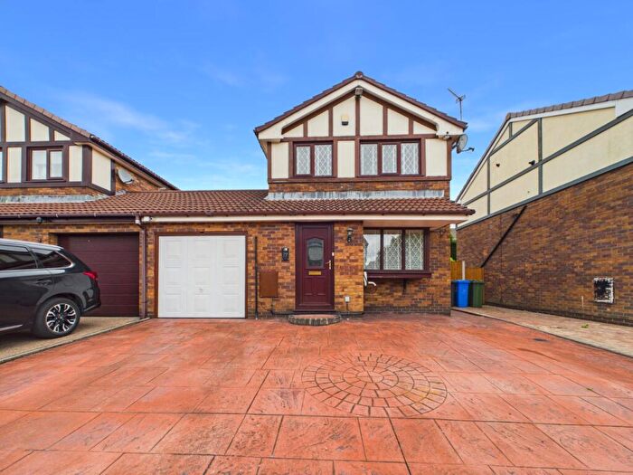 3 Bedroom Link Detached House For Sale In The Ladysmith, Ashton-under-Lyne, Greater Manchester, OL6