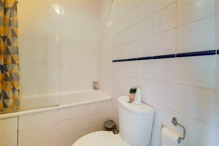 1 Bedroom Flat To Rent In Lavender Hill, Battersea, SW11