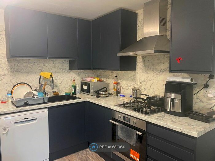 1 Bedroom Flat To Rent In Cross Lances Road, Hounslow, TW3