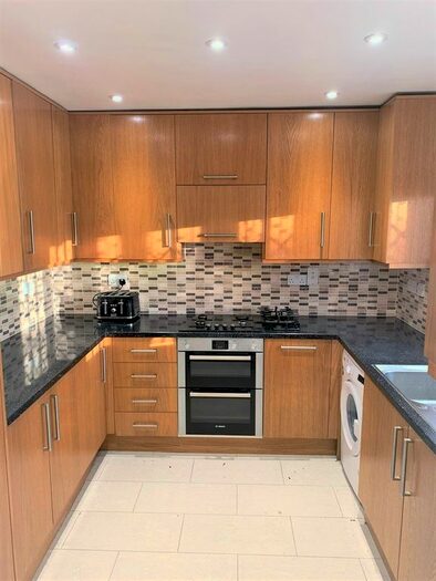 3 Bedroom End Of Terrace House To Rent In Leathsail Road, Harrow, HA2