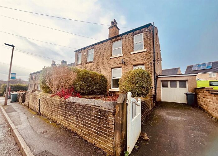 3 Bedroom Semi Detached House For Sale In Weatherhill Road, Huddersfield, HD3
