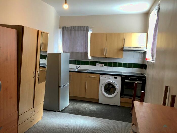 1 Bedroom Flat To Rent In High Road, Leyton, E10