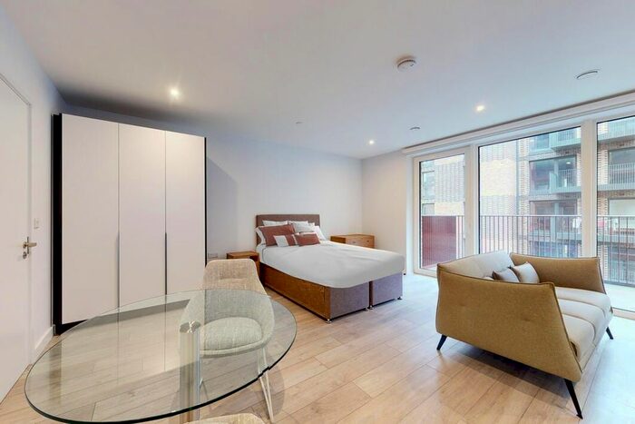 Studio To Rent In , New Lion Way, London, SE17