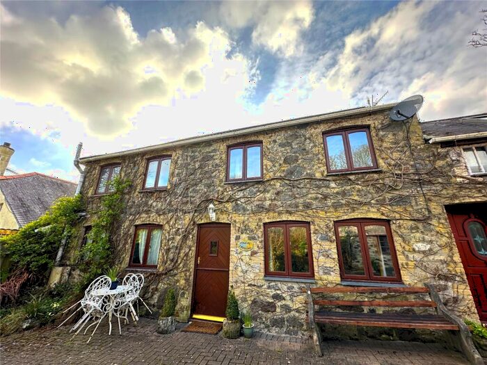 3 Bedroom Link Detached House To Rent In Tye Farm, Trewoon, St Austell, PL25