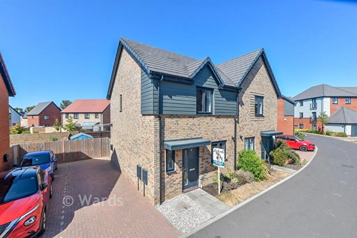 2 Bedroom Semi Detached House For Sale In Serpentine Road, Faversham, Kent, ME13