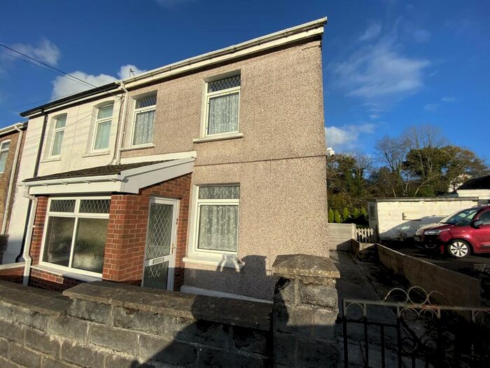 3 Bedroom End Of Terrace House For Sale In Culla Road, Trimsaran, Kidwelly, SA17